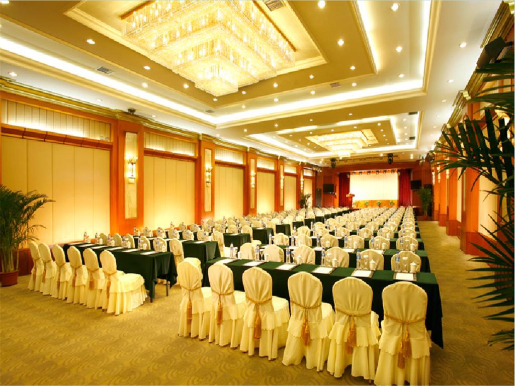 Kerren Hotel Dalian Exterior foto