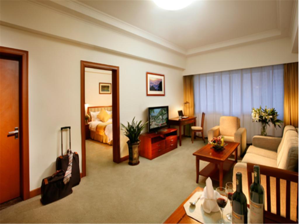 Kerren Hotel Dalian Exterior foto